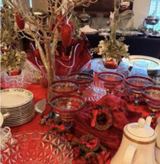 Red holiday glassware and place settings